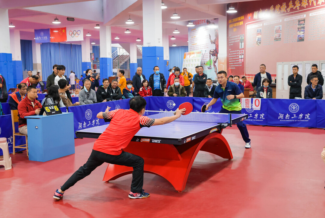 助主队占据 助主队占据